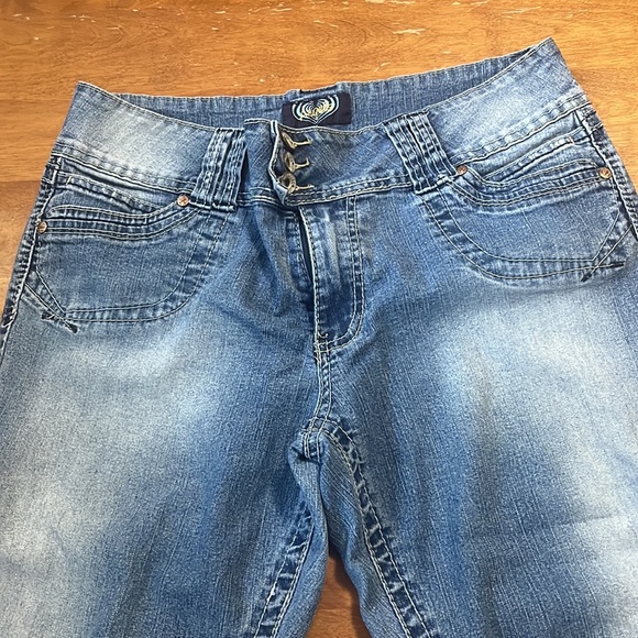 Angels Denim Capris - Picture 3 of 9